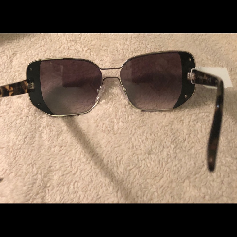 Prada rectangular sunglasses - Picture 2 of 10